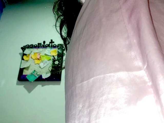 PetiteIvoryqueens live cam on BongaCams