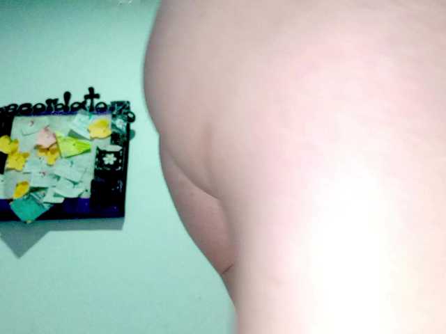 PetiteIvoryqueens live cam on BongaCams
