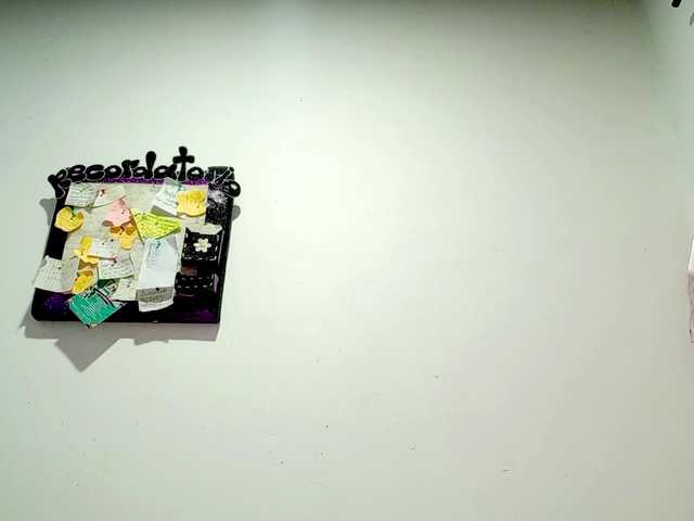 PetiteIvoryqueens live cam on BongaCams