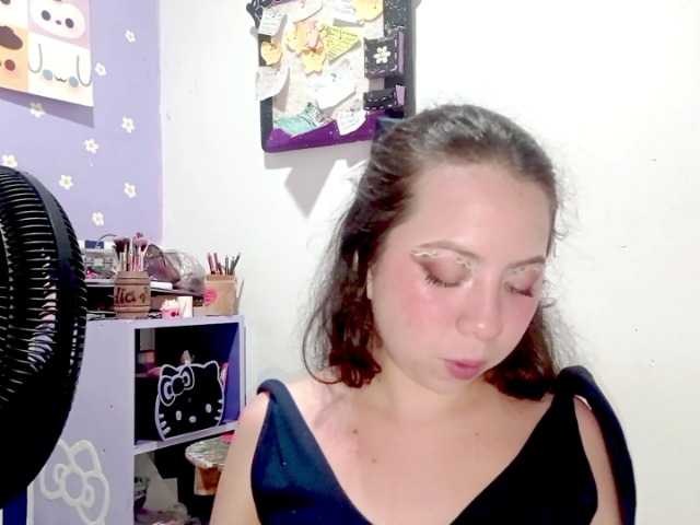 PetiteIvoryqueens