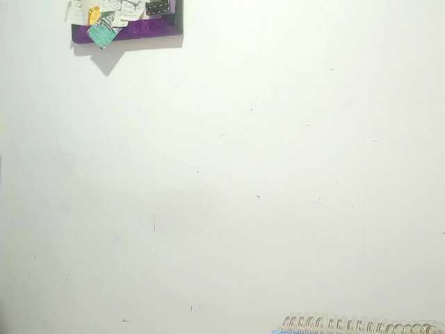 PetiteIvoryqueens live cam on BongaCams