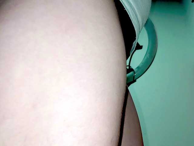 PetiteIvoryqueens live cam on BongaCams
