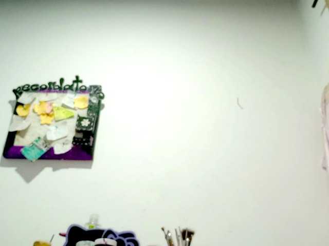 PetiteIvoryqueens live cam on BongaCams