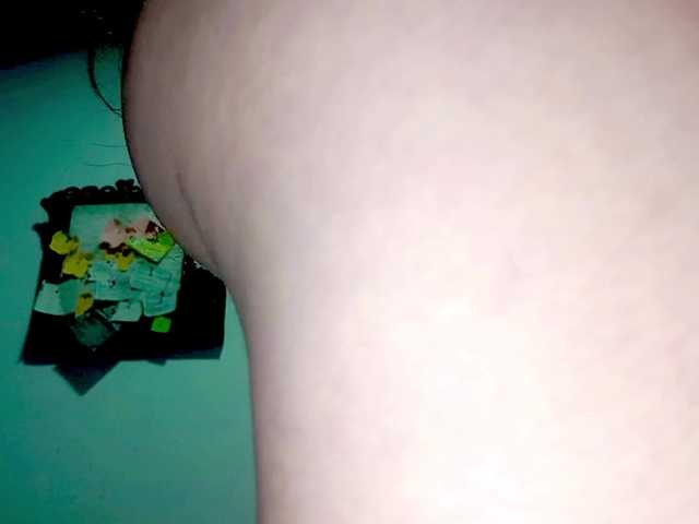 PetiteIvoryqueens live cam on BongaCams