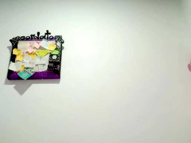 PetiteIvoryqueens live cam on BongaCams