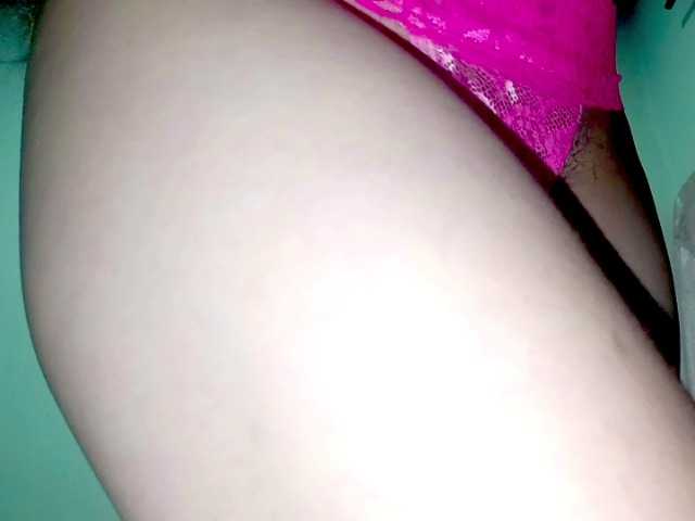 PetiteIvoryqueens live cam on BongaCams