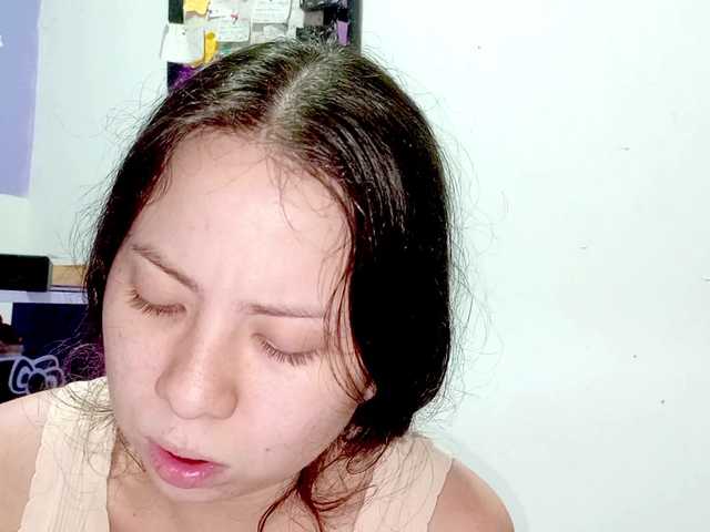 PetiteIvoryqueens live cam on BongaCams