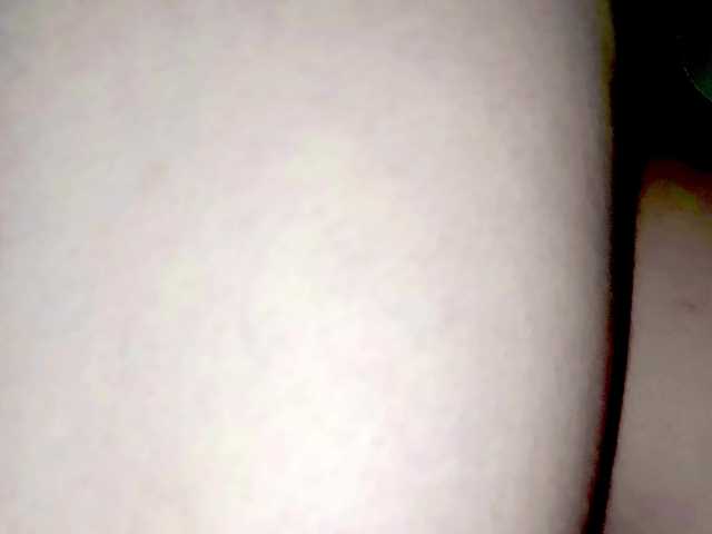 PetiteIvoryqueens live cam on BongaCams