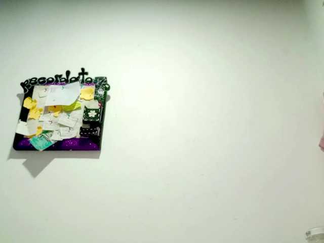 PetiteIvoryqueens live cam on BongaCams