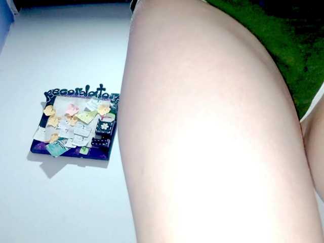 PetiteIvoryqueens