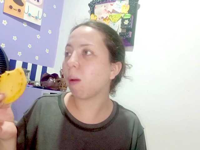 PetiteIvoryqueens live cam on BongaCams