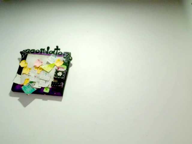 PetiteIvoryqueens live cam on BongaCams