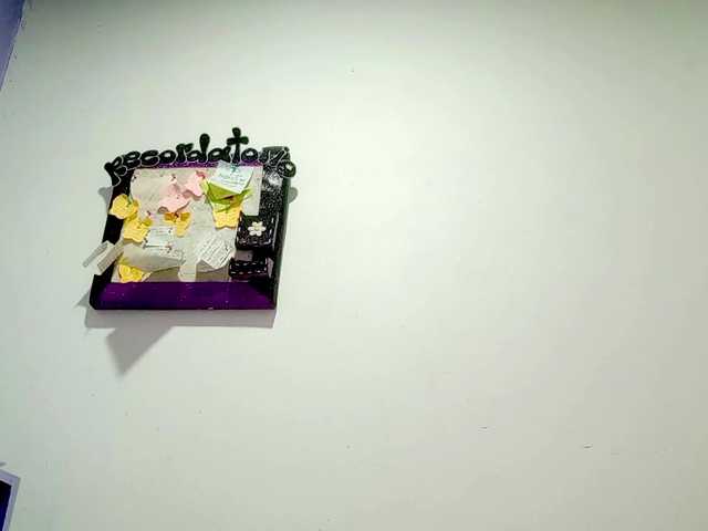 PetiteIvoryqueens live cam on BongaCams