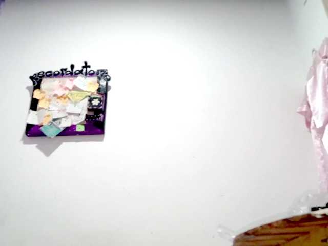 PetiteIvoryqueens live cam on BongaCams