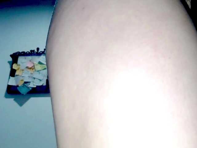 PetiteIvoryqueens live cam on BongaCams