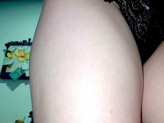 PetiteIvoryqueens live cam on BongaCams