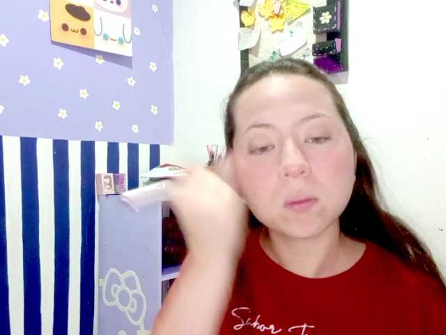 PetiteIvoryqueens live cam on BongaCams