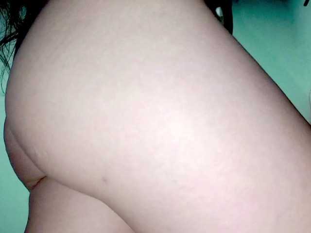 PetiteIvoryqueens live cam on BongaCams