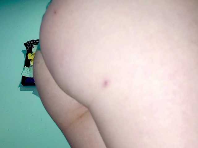 PetiteIvoryqueens's BongaCams show and profile