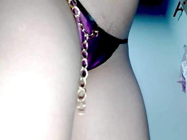 PetiteIvoryqueens live cam on BongaCams