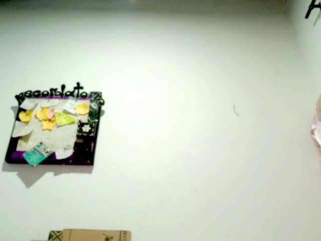 PetiteIvoryqueens live cam on BongaCams