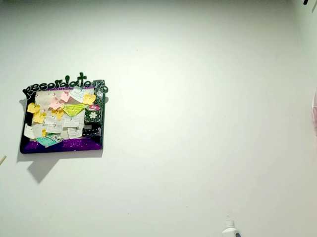 PetiteIvoryqueens live cam on BongaCams