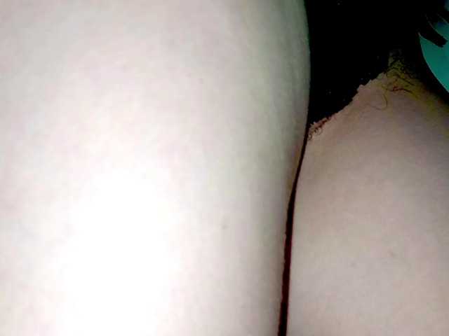 PetiteIvoryqueens live cam on BongaCams