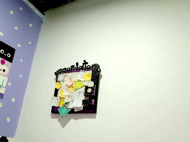PetiteIvoryqueens live cam on BongaCams