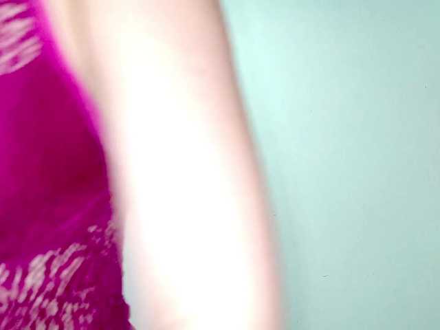PetiteIvoryqueens live cam on BongaCams