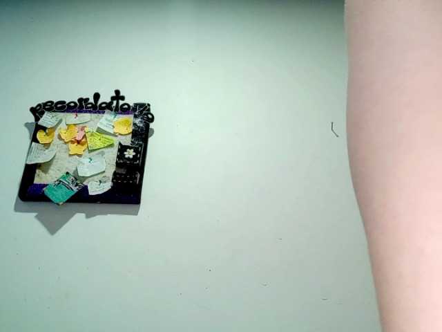 PetiteIvoryqueens live cam on BongaCams