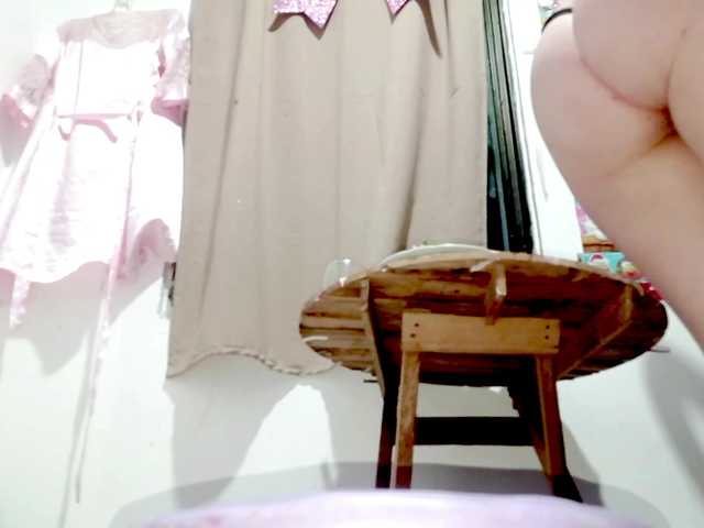 PetiteIvoryqueens live cam on BongaCams