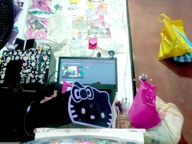 PetiteIvoryqueens live cam on BongaCams