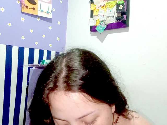 PetiteIvoryqueens live cam on BongaCams