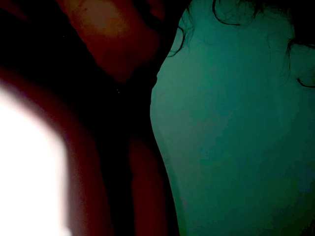 PetiteIvoryqueens live cam on BongaCams