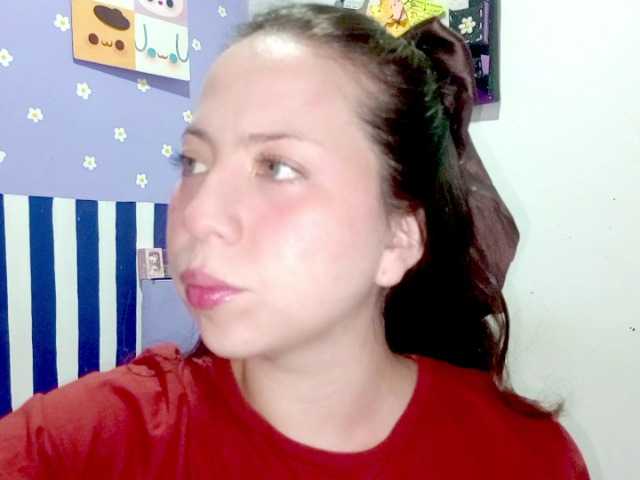 PetiteIvoryqueens live cam on BongaCams