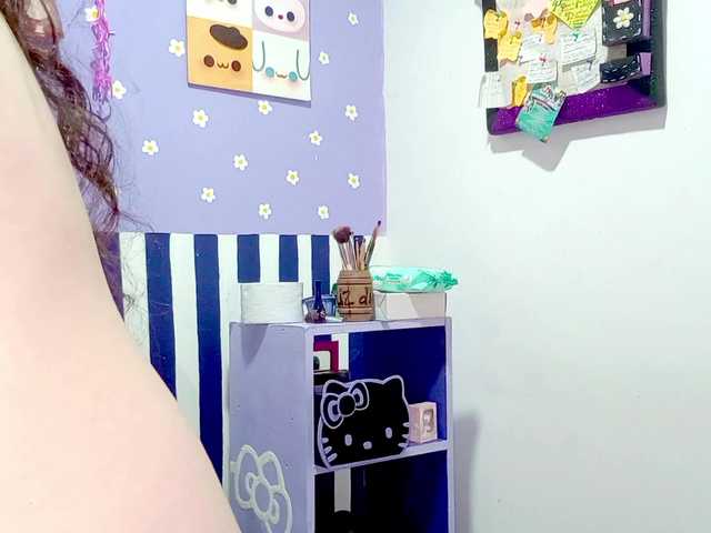 PetiteIvoryqueens live cam on BongaCams