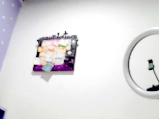 PetiteIvoryqueens preview