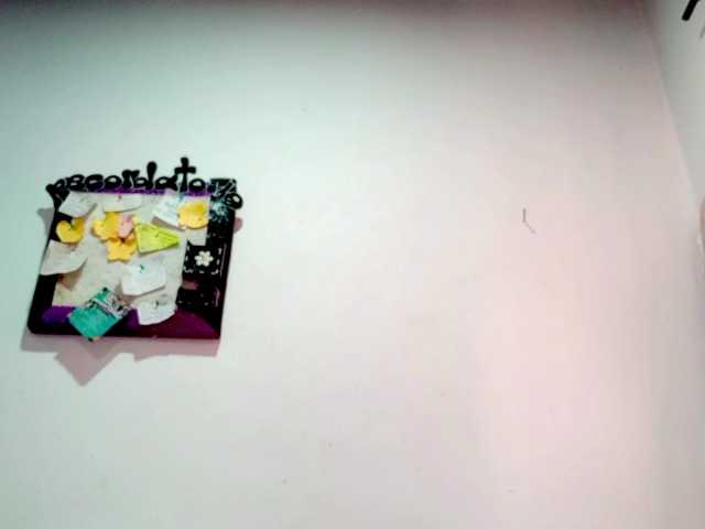 PetiteIvoryqueens live cam on BongaCams