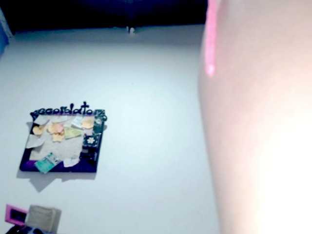 PetiteIvoryqueens live cam on BongaCams