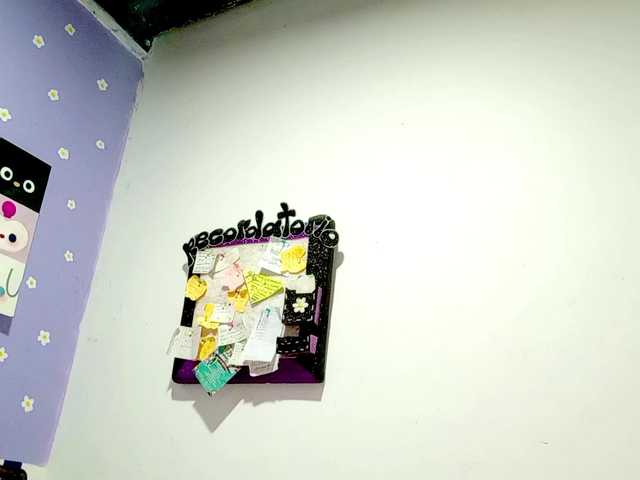 PetiteIvoryqueens live cam on BongaCams