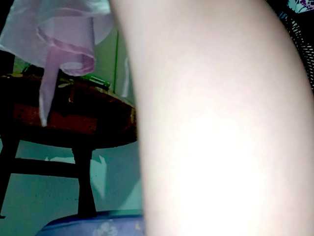 PetiteIvoryqueens live cam on BongaCams