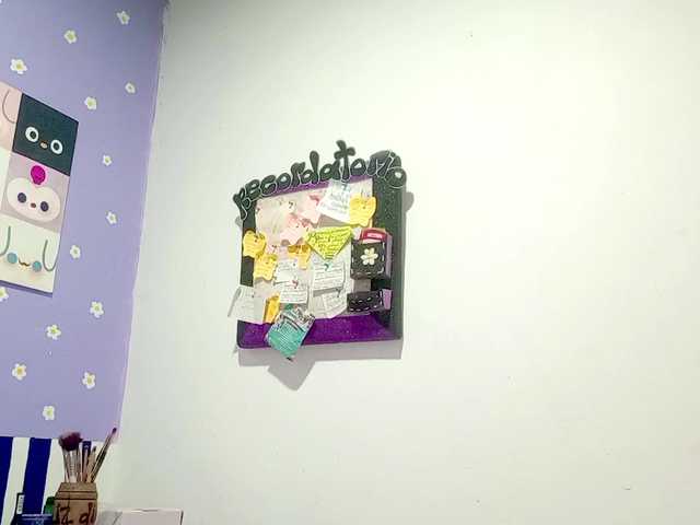 PetiteIvoryqueens live cam on BongaCams