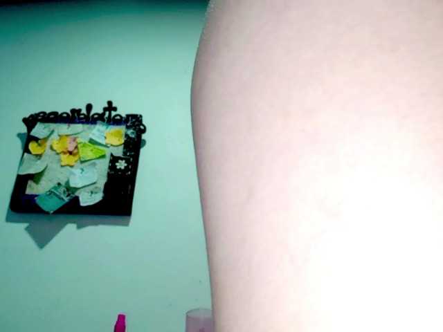PetiteIvoryqueens live cam on BongaCams