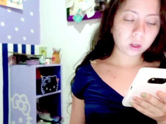 PetiteIvoryqueens live cam on BongaCams