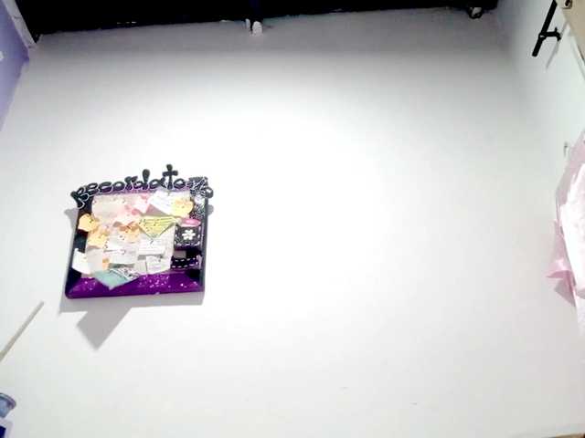 PetiteIvoryqueens live cam on BongaCams
