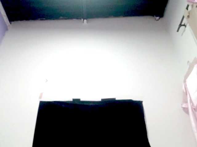 PetiteIvoryqueens live cam on BongaCams