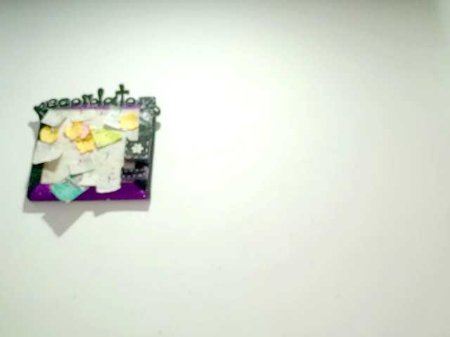 PetiteIvoryqueens live cam on BongaCams