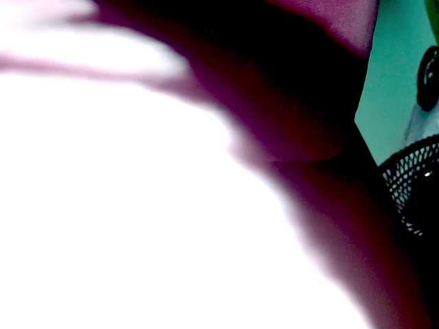 PetiteIvoryqueens live cam on BongaCams