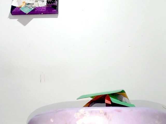 PetiteIvoryqueens live cam on BongaCams