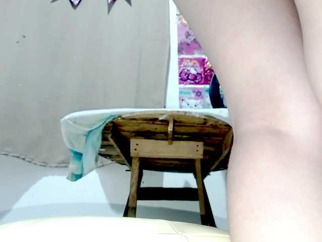 PetiteIvoryqueens live cam on BongaCams